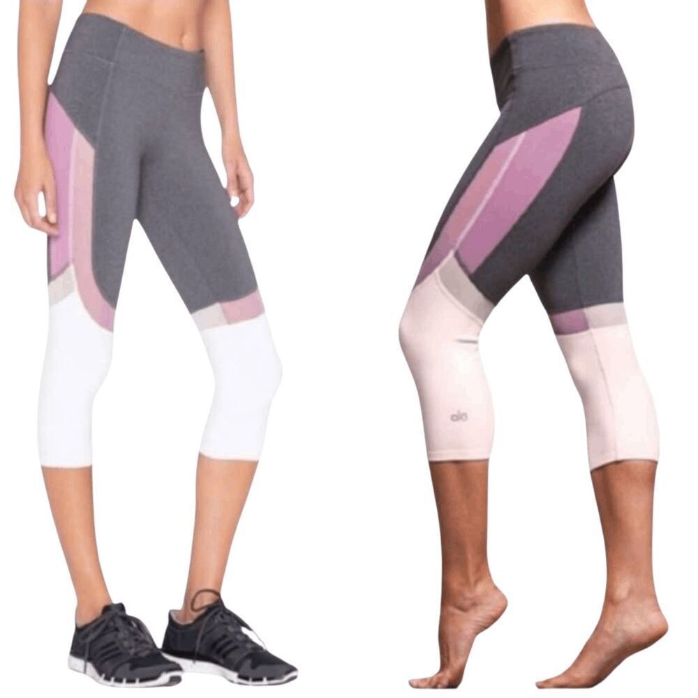 ALO YOGA Curvature Capri Performance Leggings Size Medium